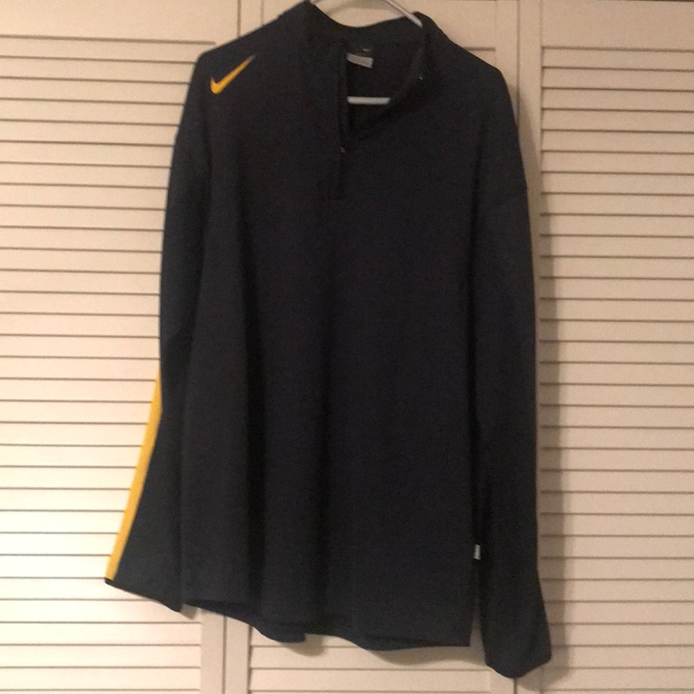 Nike pullover